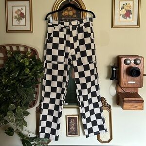P&CO Black and White Checkered Cargo Pants, Women, Size 6